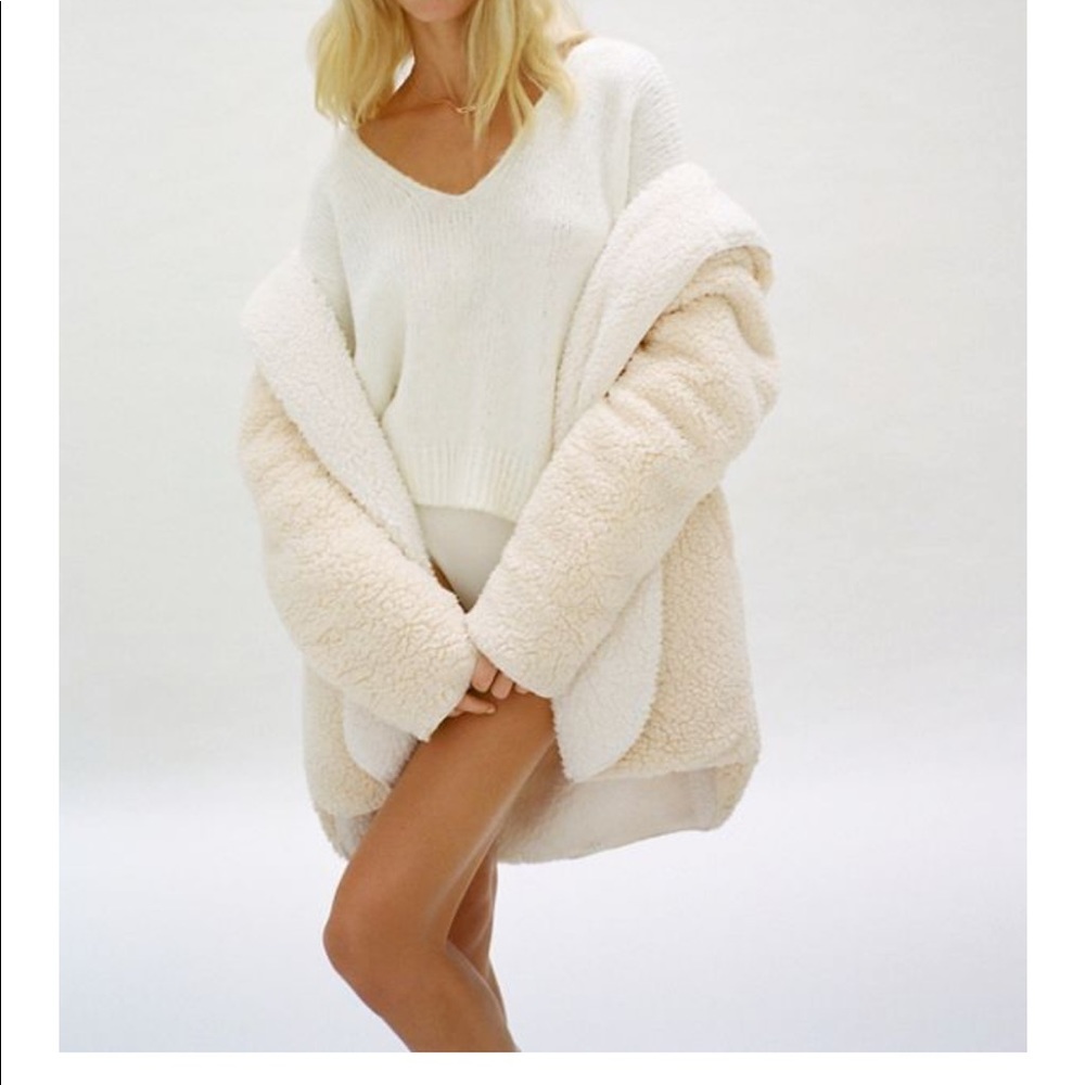 Looking for this Urban Outfitters Carmella hoodie